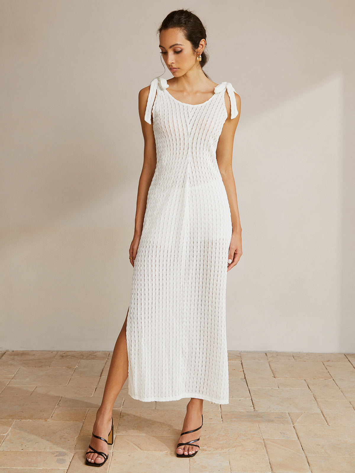 Clara | Elegantes Maxikleid mit Schulterbändern und Schlitzen