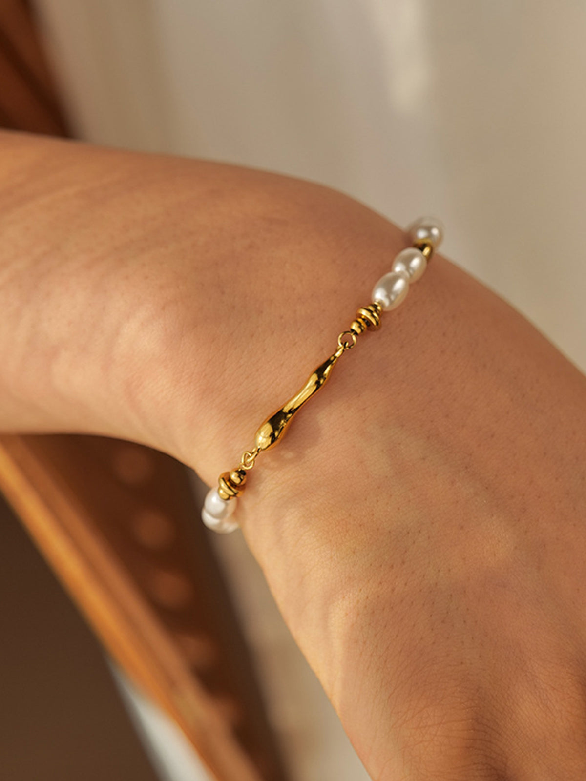 Clara | Golden Ripple Perlenarmband