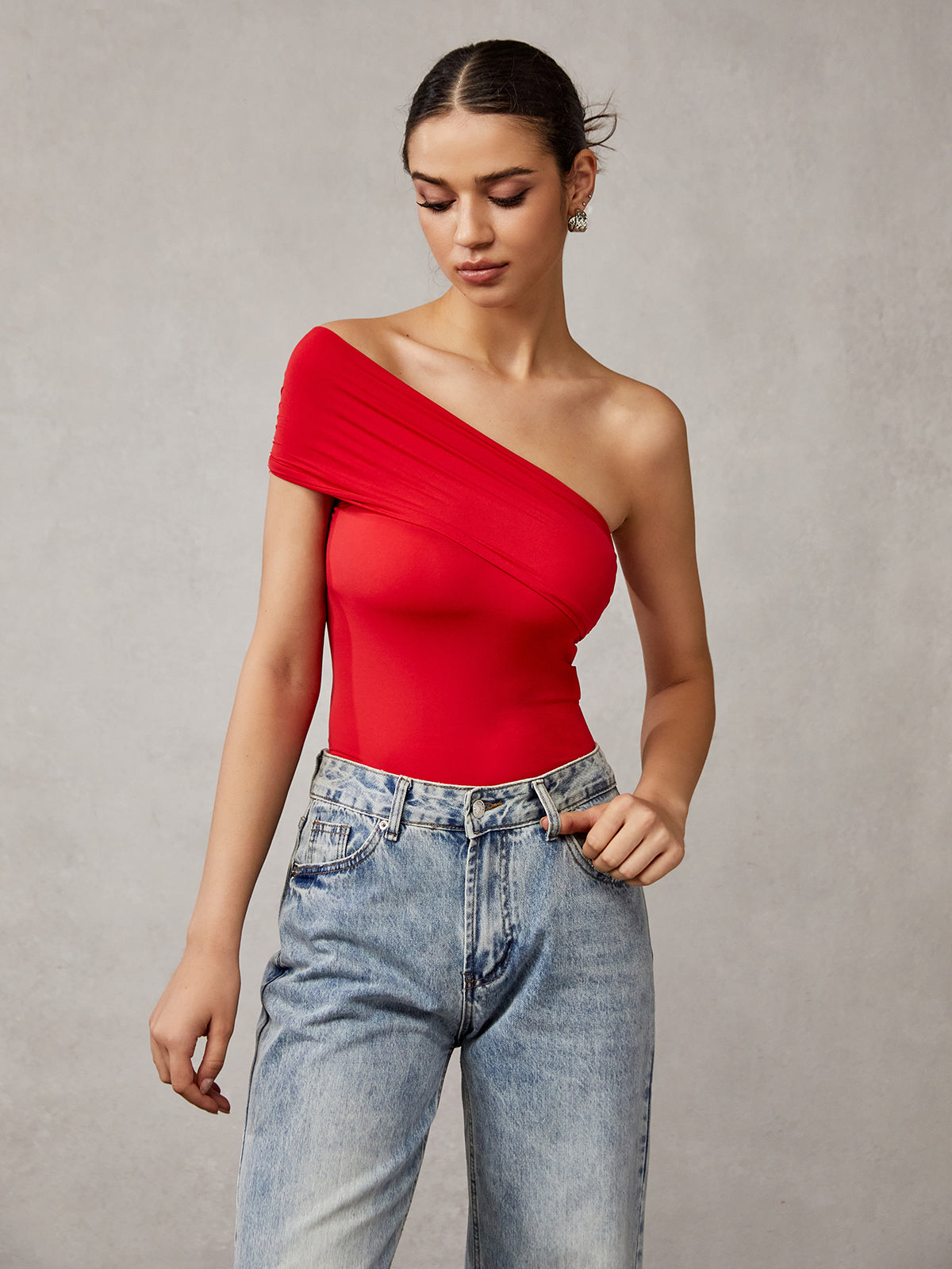 Emilie | Asymmetrisches One-Shoulder-T-Shirt