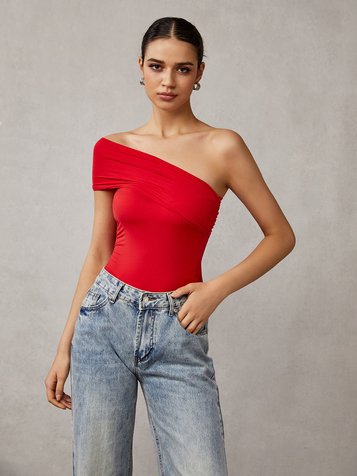 Emilie | Asymmetrisches One-Shoulder-T-Shirt