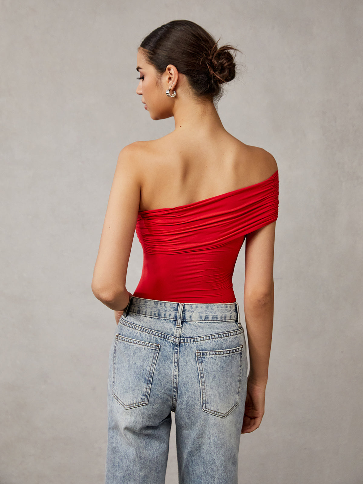 Emilie | Asymmetrisches One-Shoulder-T-Shirt