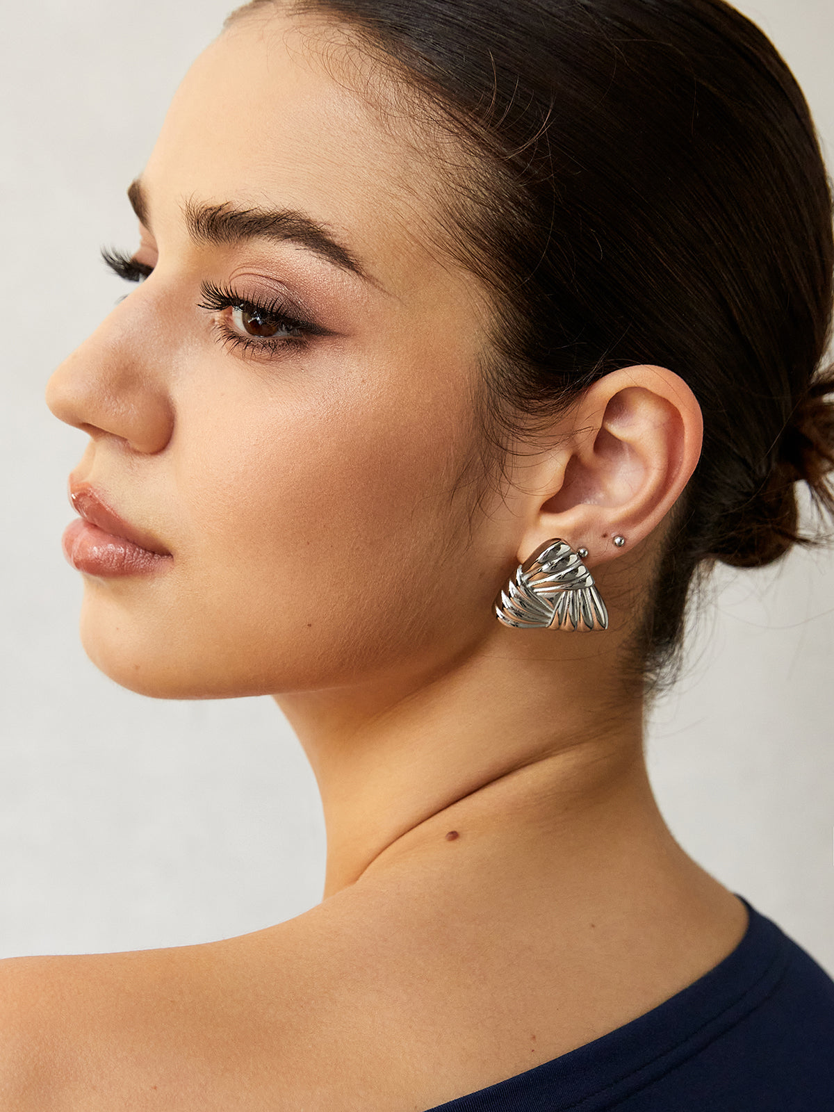 Max | Elegante geflochtene Dreiecks-Ohrringe