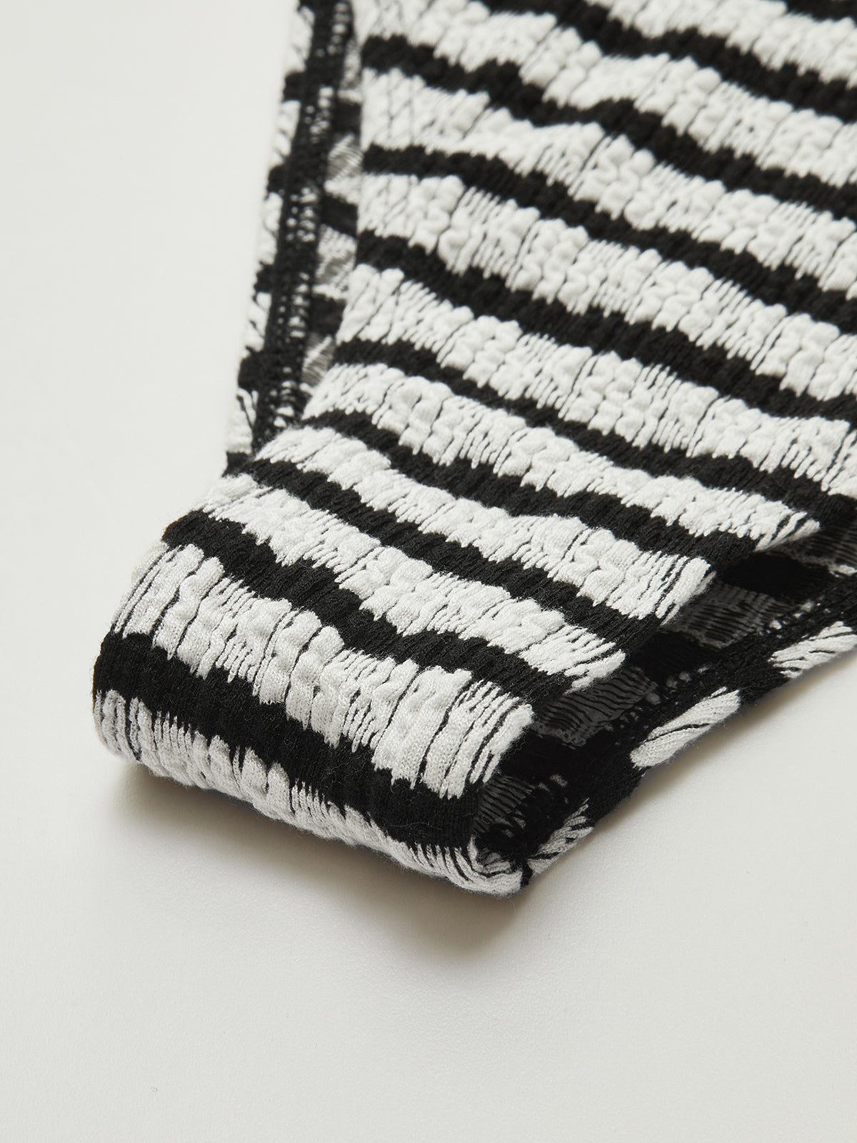 Melina | Gestreiftes Rückenschnür-Bikini-Set