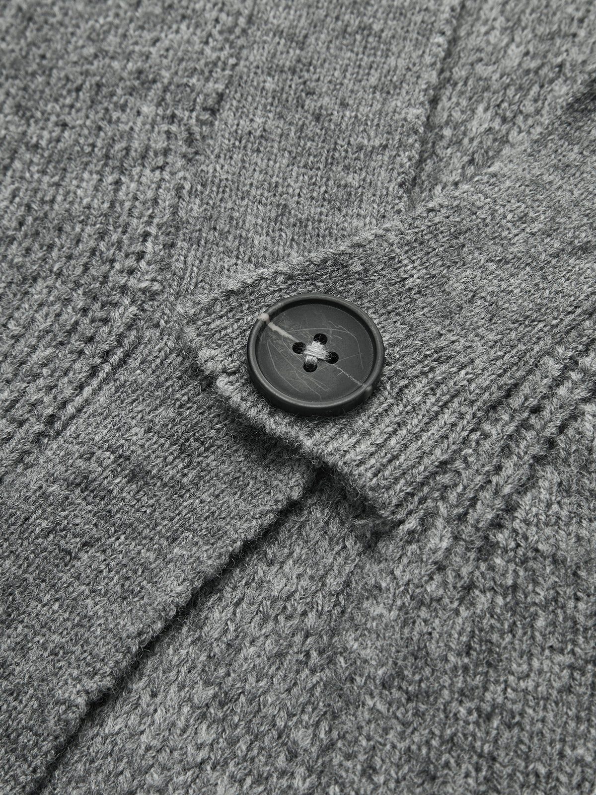 Max | Retro V-Ausschnitt Knopf-Cardigan