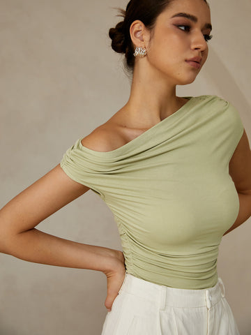 Emilia | Ärmelloses T-Shirt mit asymmetrischem Ausschnitt