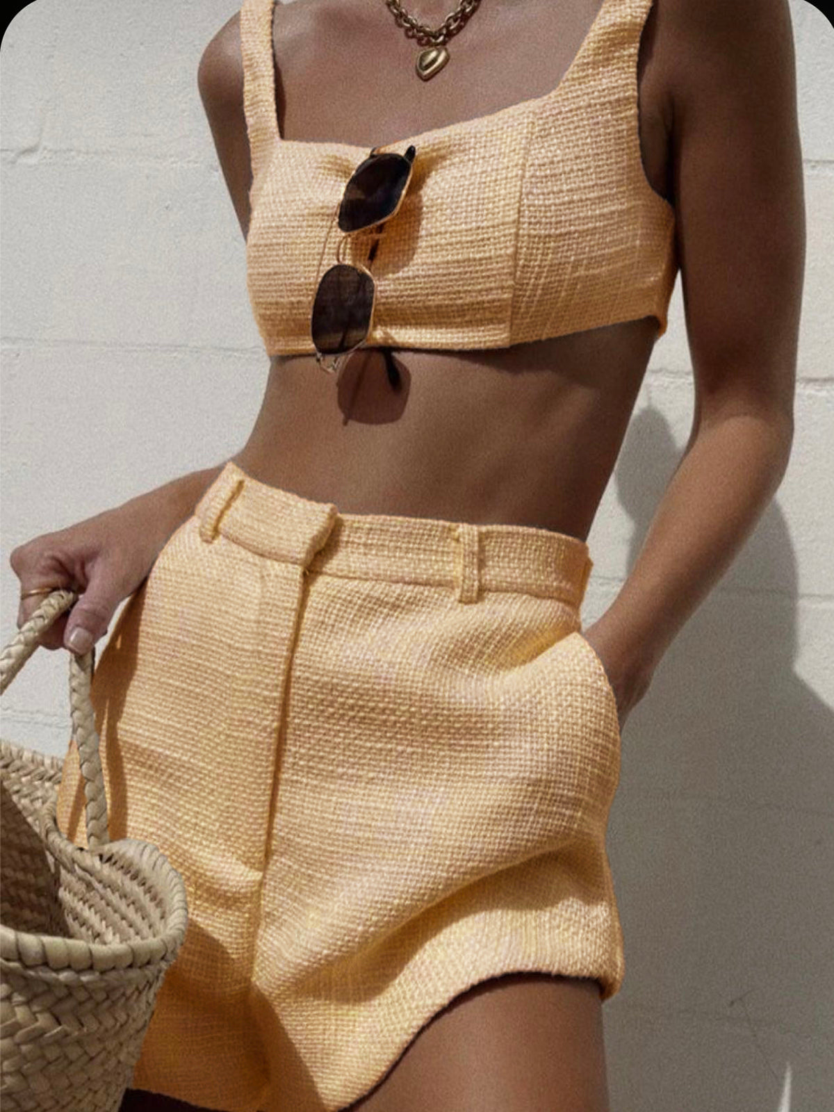 Clara | Elegantes rückenloses Shorts Set