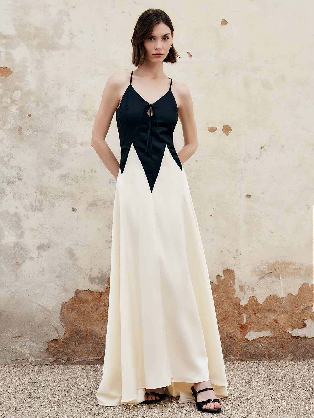 Charlotte | Elegantes Cutout-Maxikleid mit Farbblock-Design