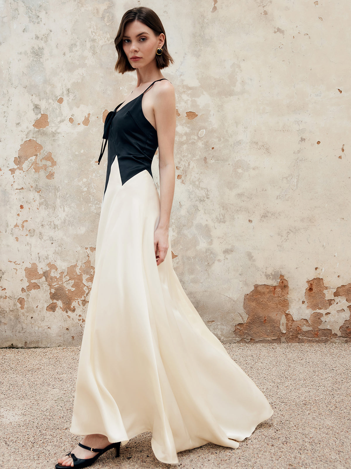 Charlotte | Elegantes Cutout-Maxikleid mit Farbblock-Design