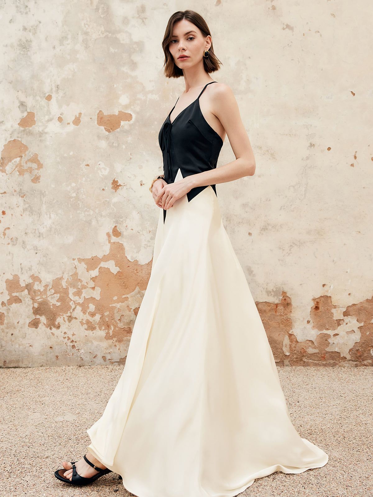 Charlotte | Elegantes Cutout-Maxikleid mit Farbblock-Design