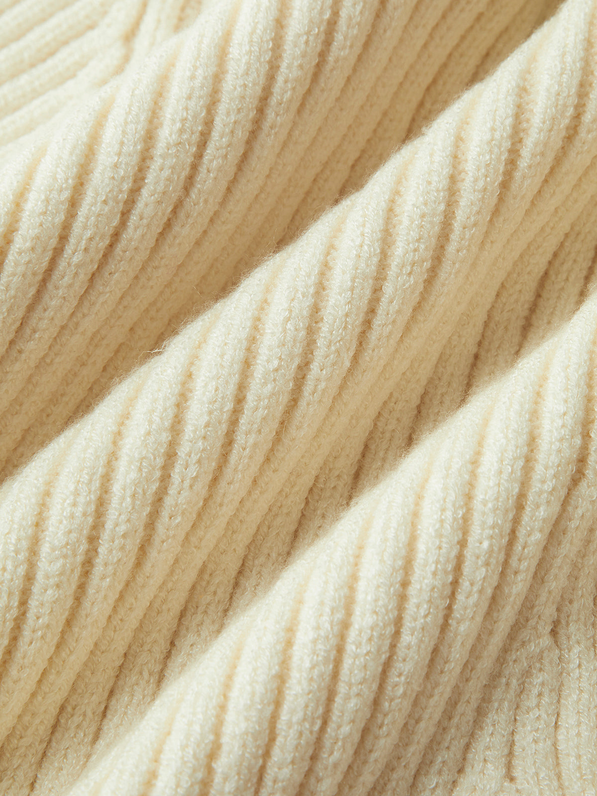 Max | Modischer Pullover mit Kontrastbesatz