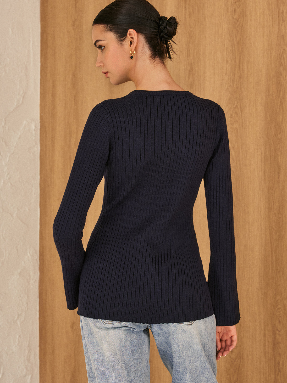 Lena | Elegantes Stricktop mit Knopfdetails