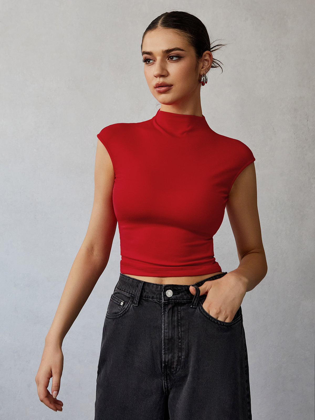 Leo | Modisches Mock Neck T-Shirt mit Kurzarm