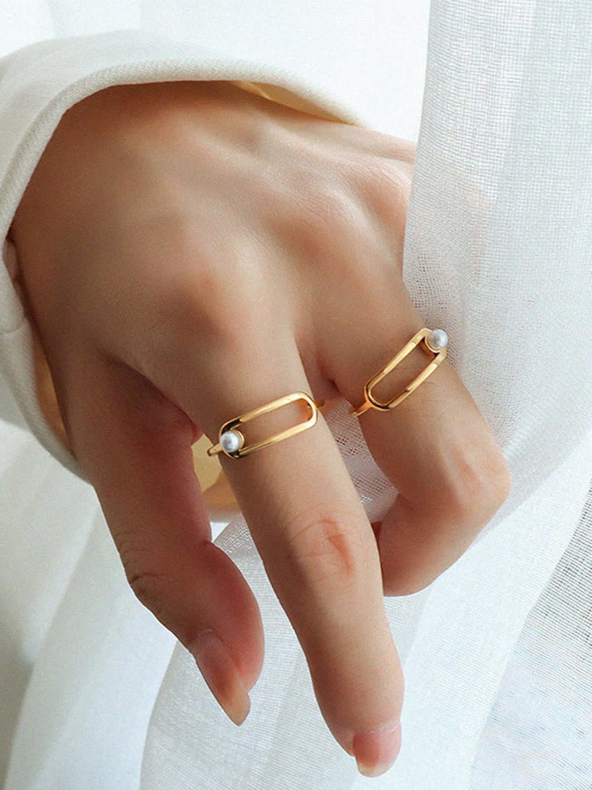 Lena | Eleganter Ring mit goldener Imitationsperle