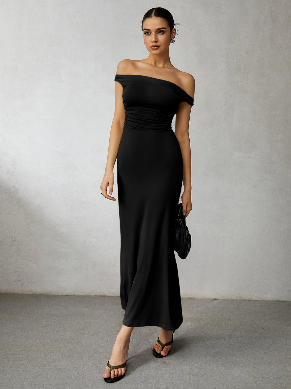 Laila | Lässiges schulterfreies Maxikleid