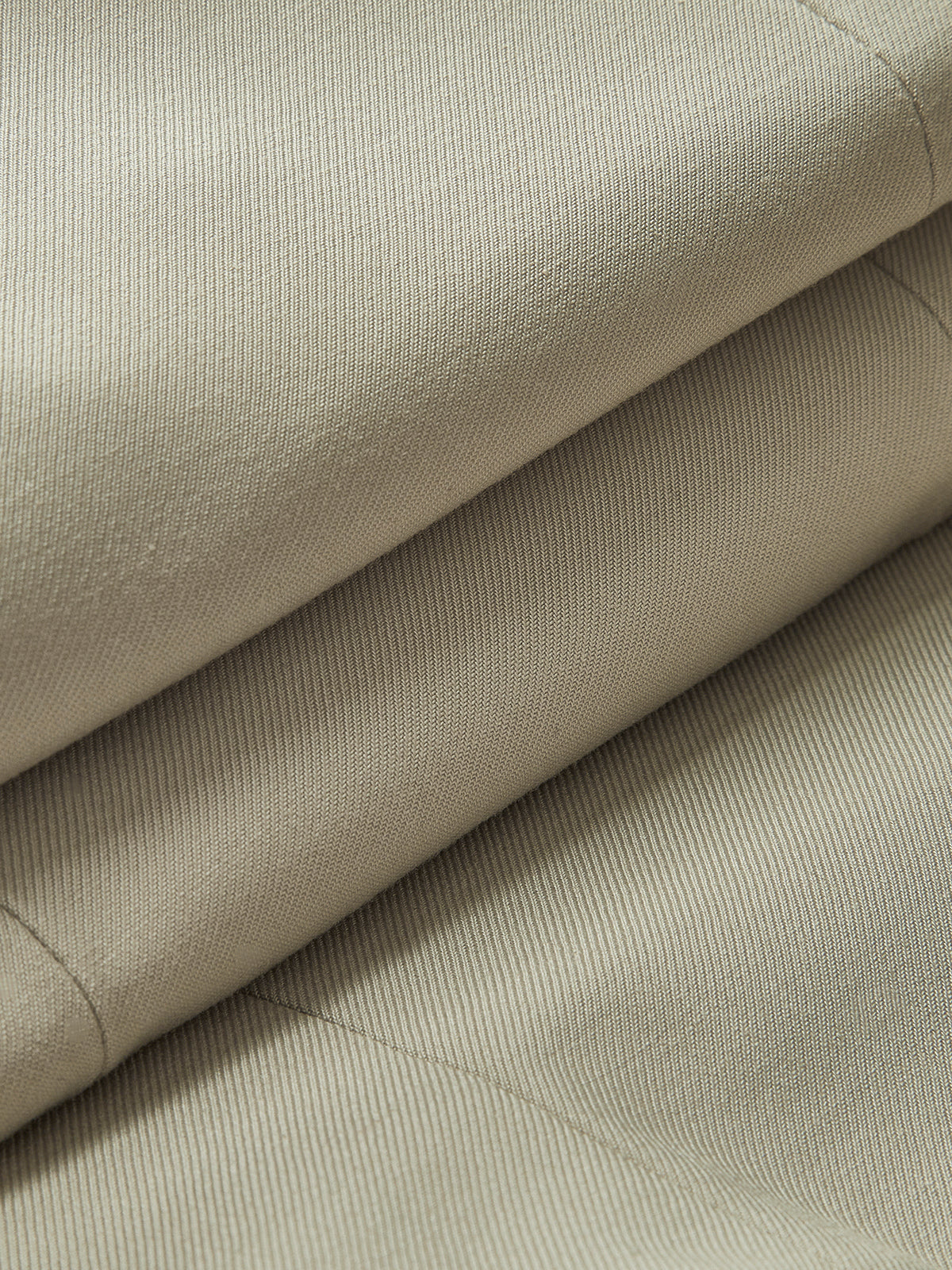 Emilia | Elegante Weste mit asymmetrischen Knopf-Taschen