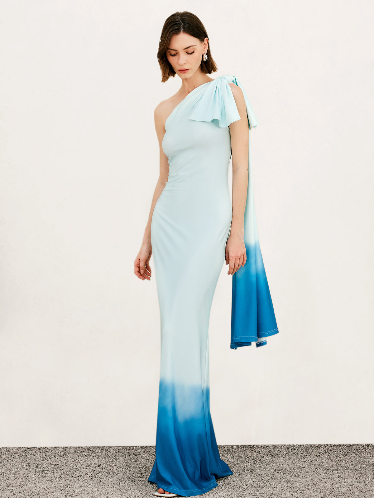 Sophie | Elegantes asymmetrisches Maxikleid