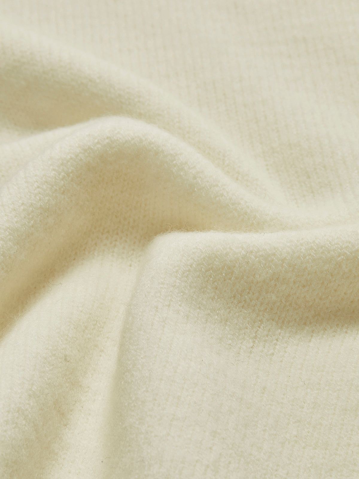 Emilia | Florales gesticktes Stricktop