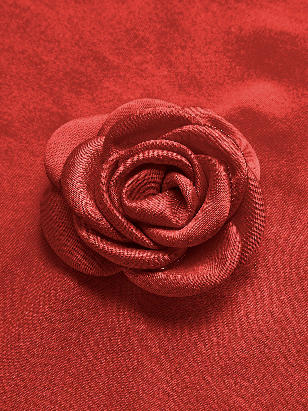 Rosette | V-Ausschnitt-Rückenfreies Cami-Kleid