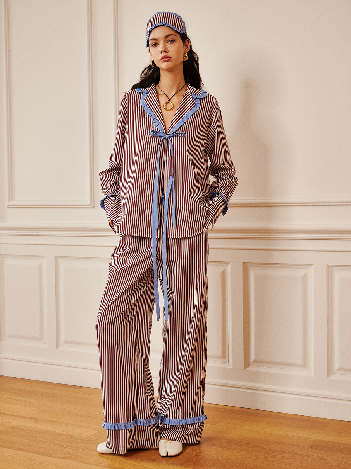 Clara | Rüschenbluse mit Krawattenverschluss