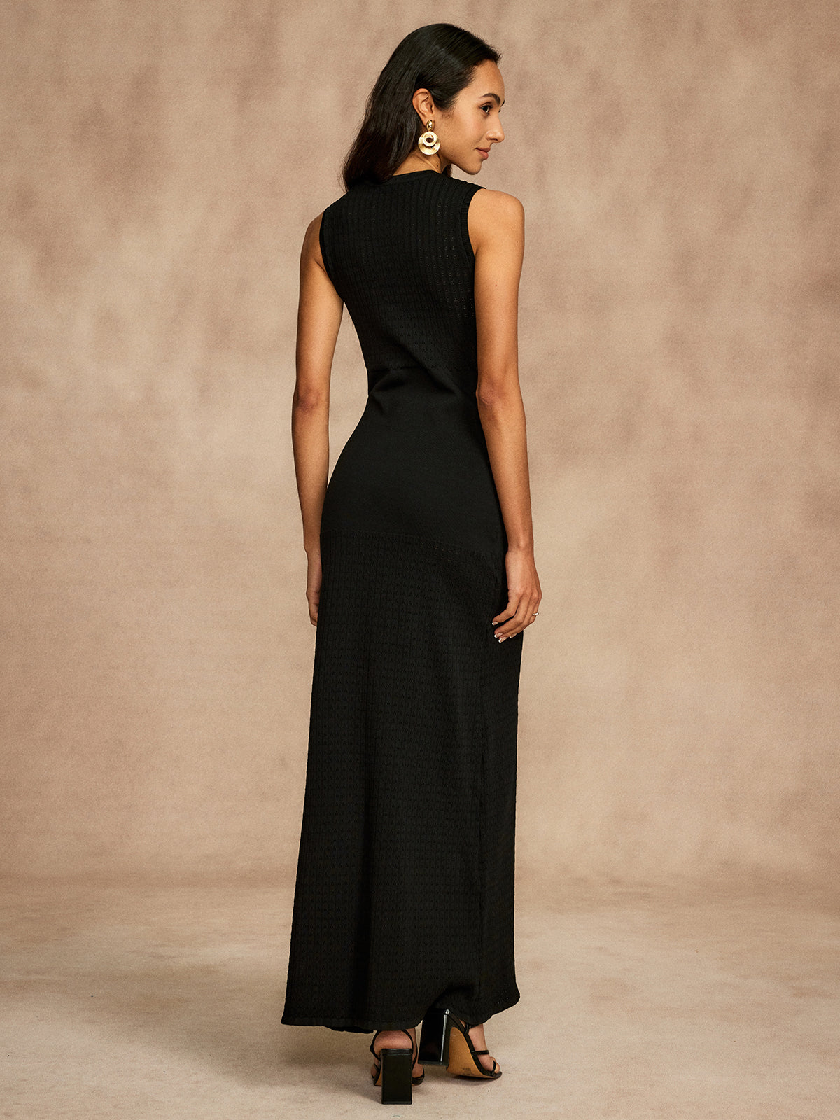 Clara | Maxikleid mit Knopf- und Schlitzdetails