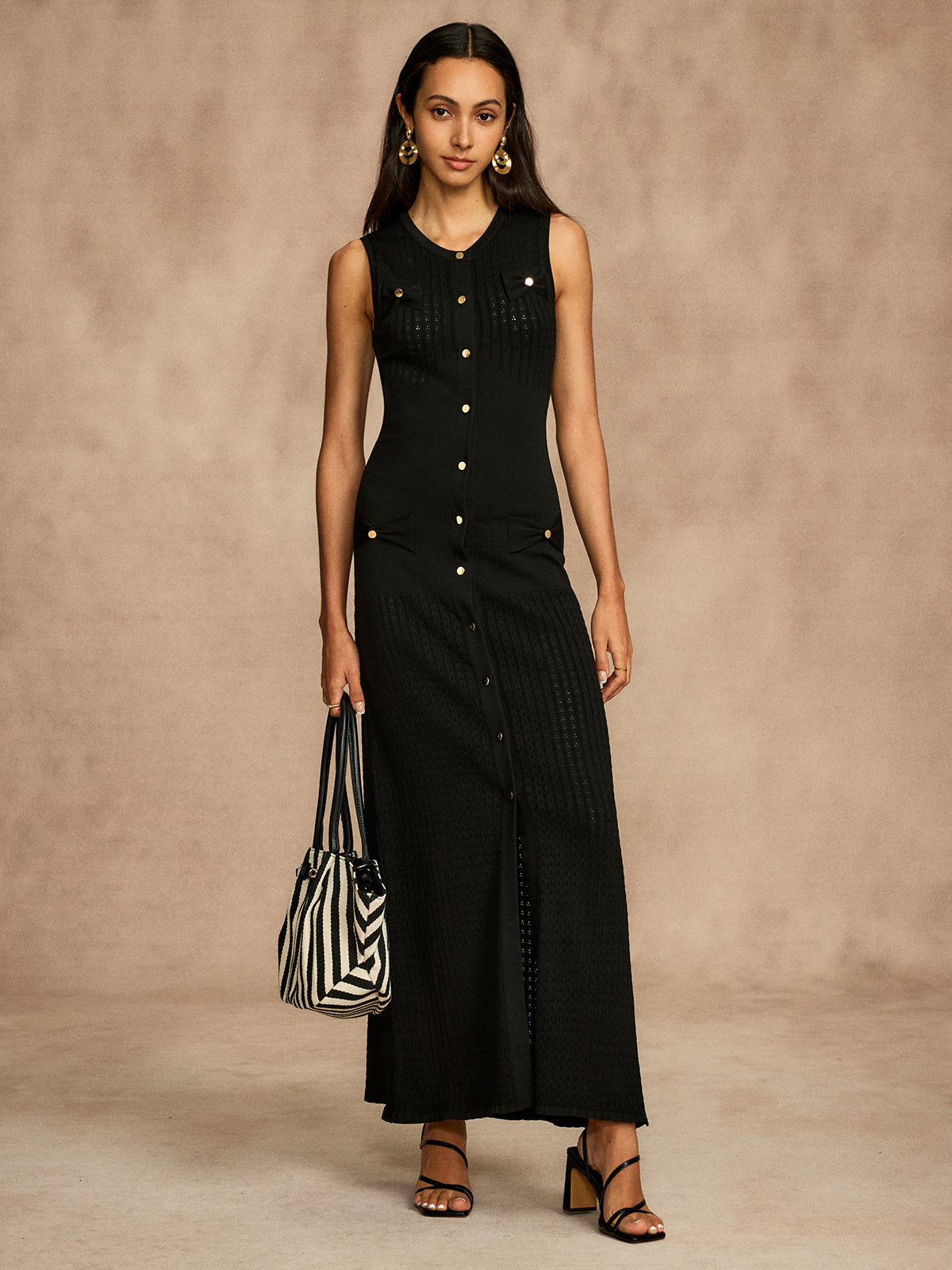 Clara | Maxikleid mit Knopf- und Schlitzdetails