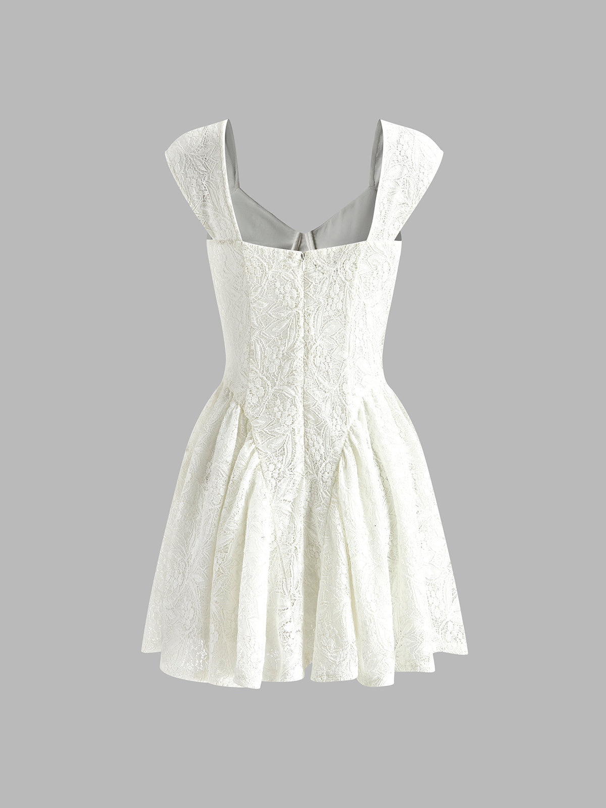 Mia | Verführerisches Kurzkleid aus Spitze