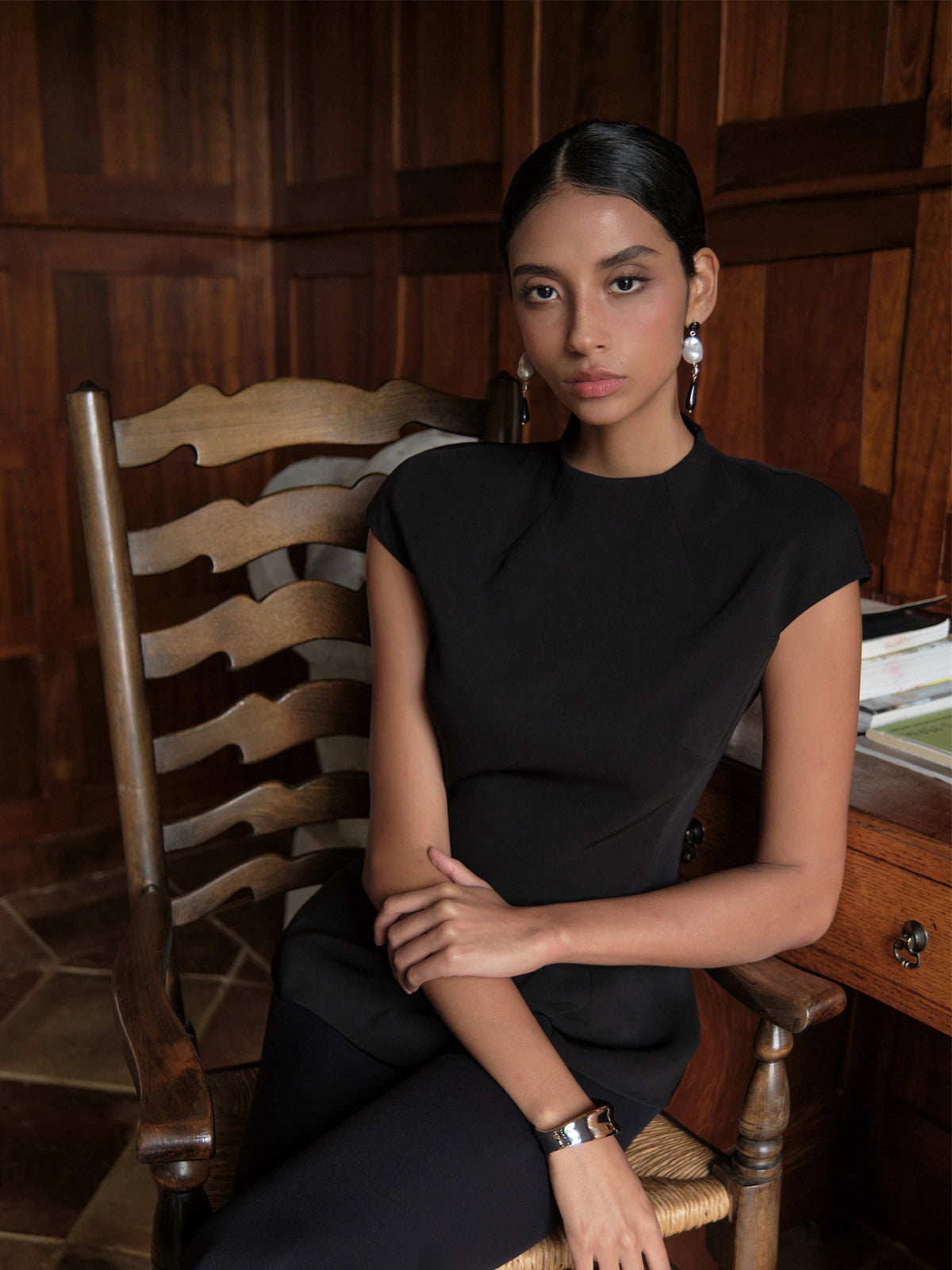 Clara | Minimalistische Piping-Korsett-Reißverschlussbluse