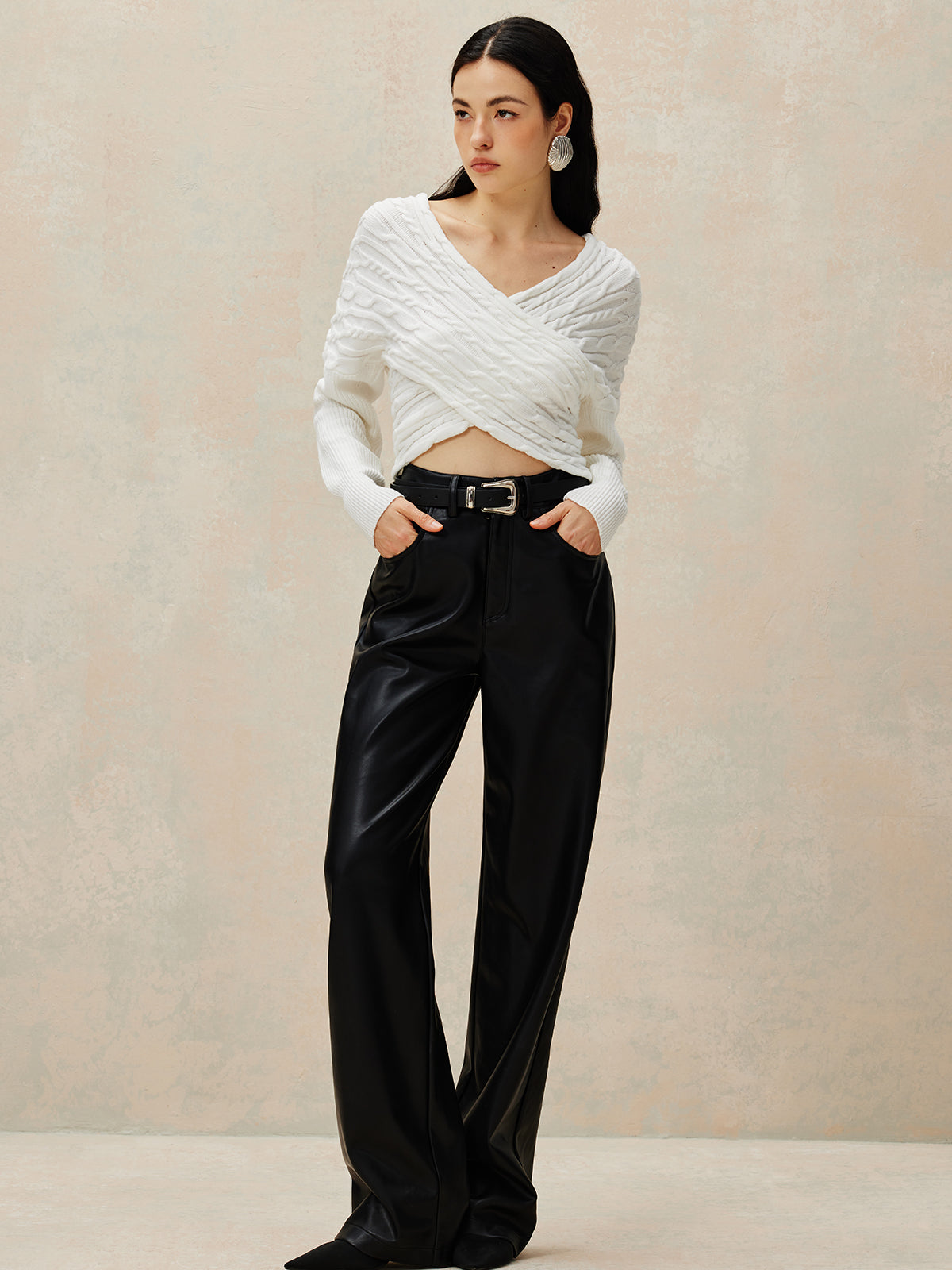 Clara | Crop Stricktop mit Criss Cross-Design