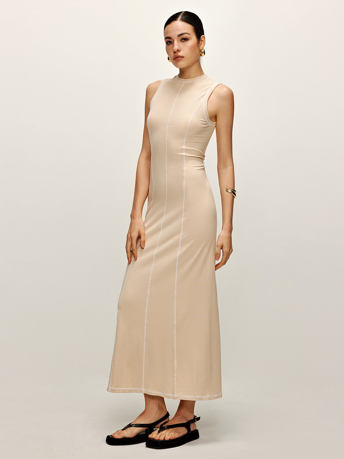 Lara | Kontrast-Piping Strickkleid