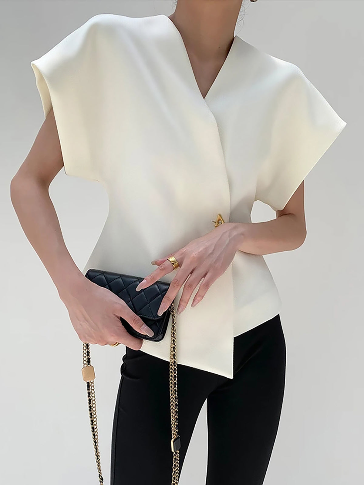 Clara | Elegante V-Ausschnitt Bluse