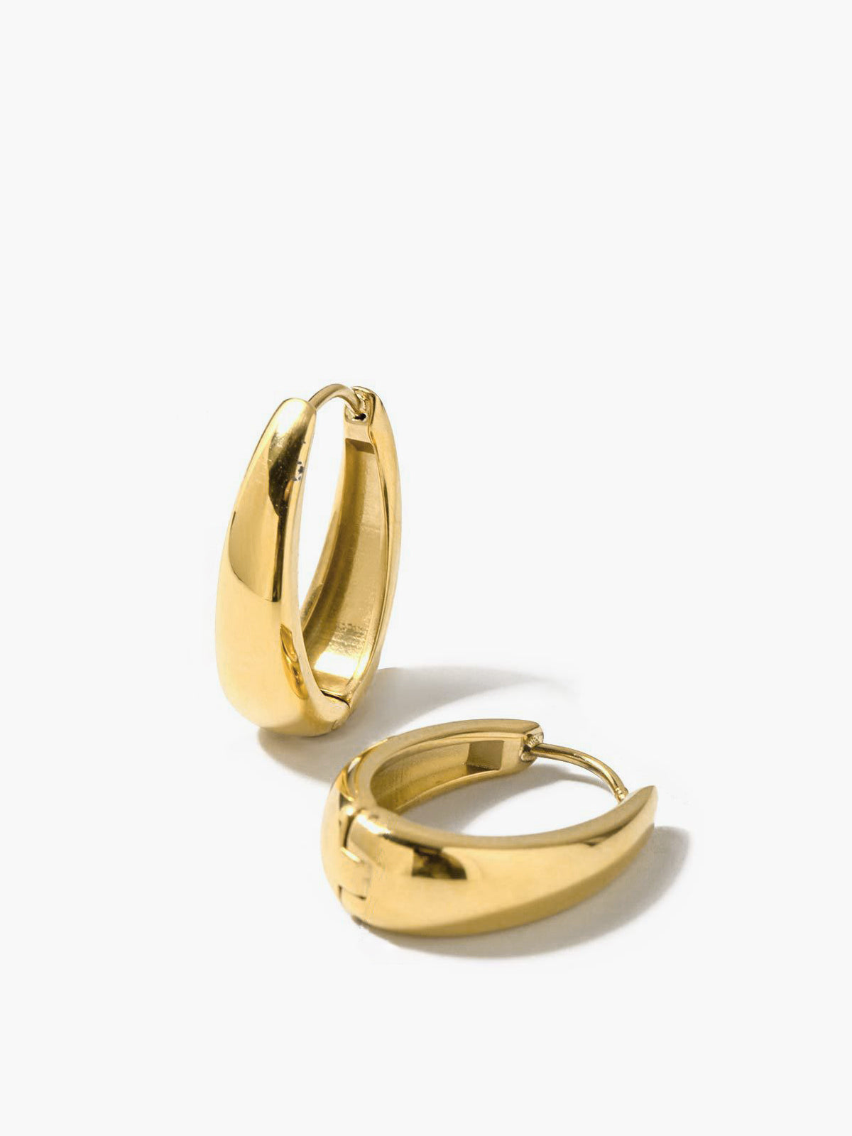 Timo | Minimalistische Huggie Hoop Ohrringe