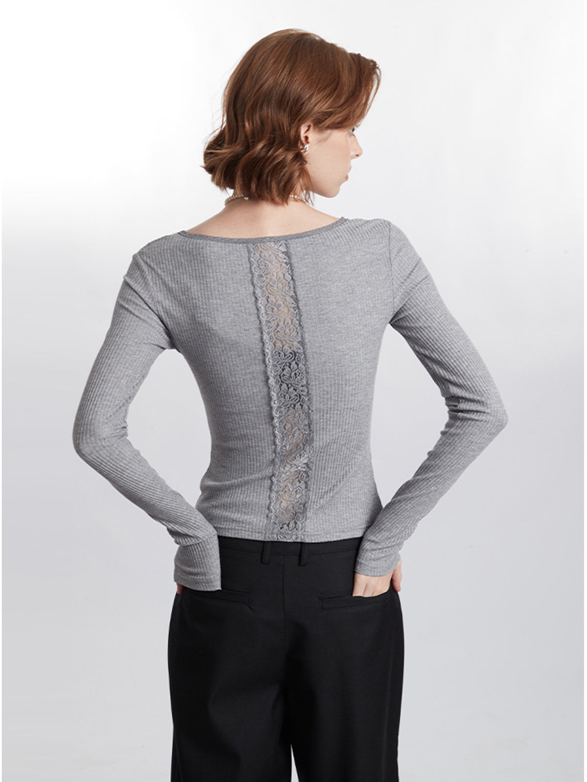 Clara | Elegante, gerippte Bluse mit Spitze