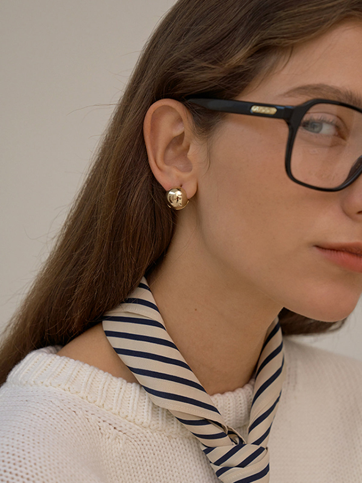 Laura | Glänzende Ball-Ohrringe