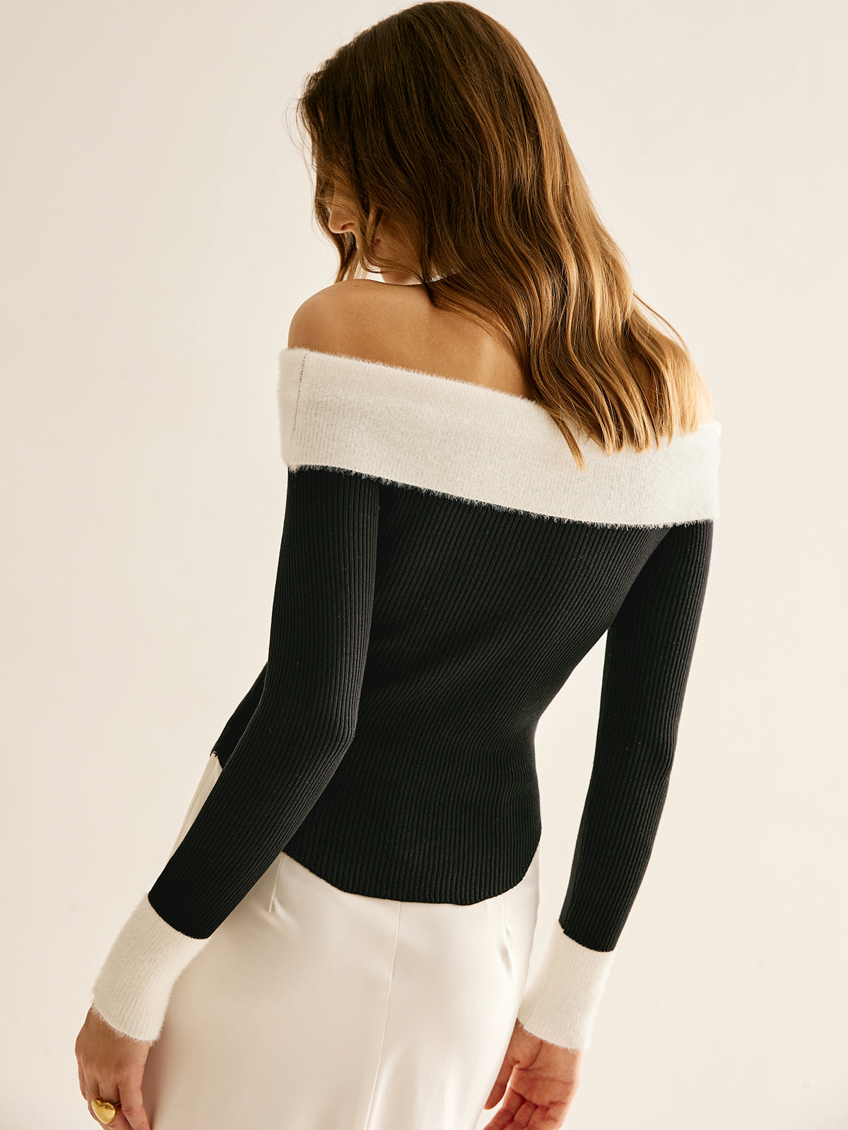 Clara | Off-Shoulder Farbblock Strickoberteil