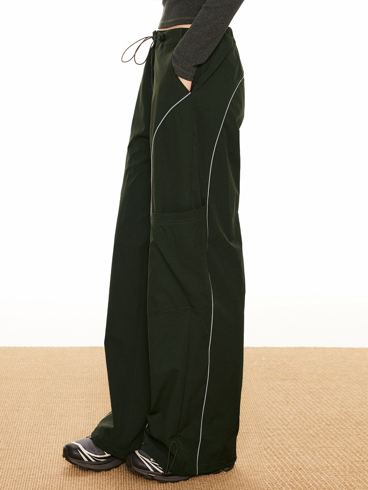 Max | Kontrastierende Kordelhosen