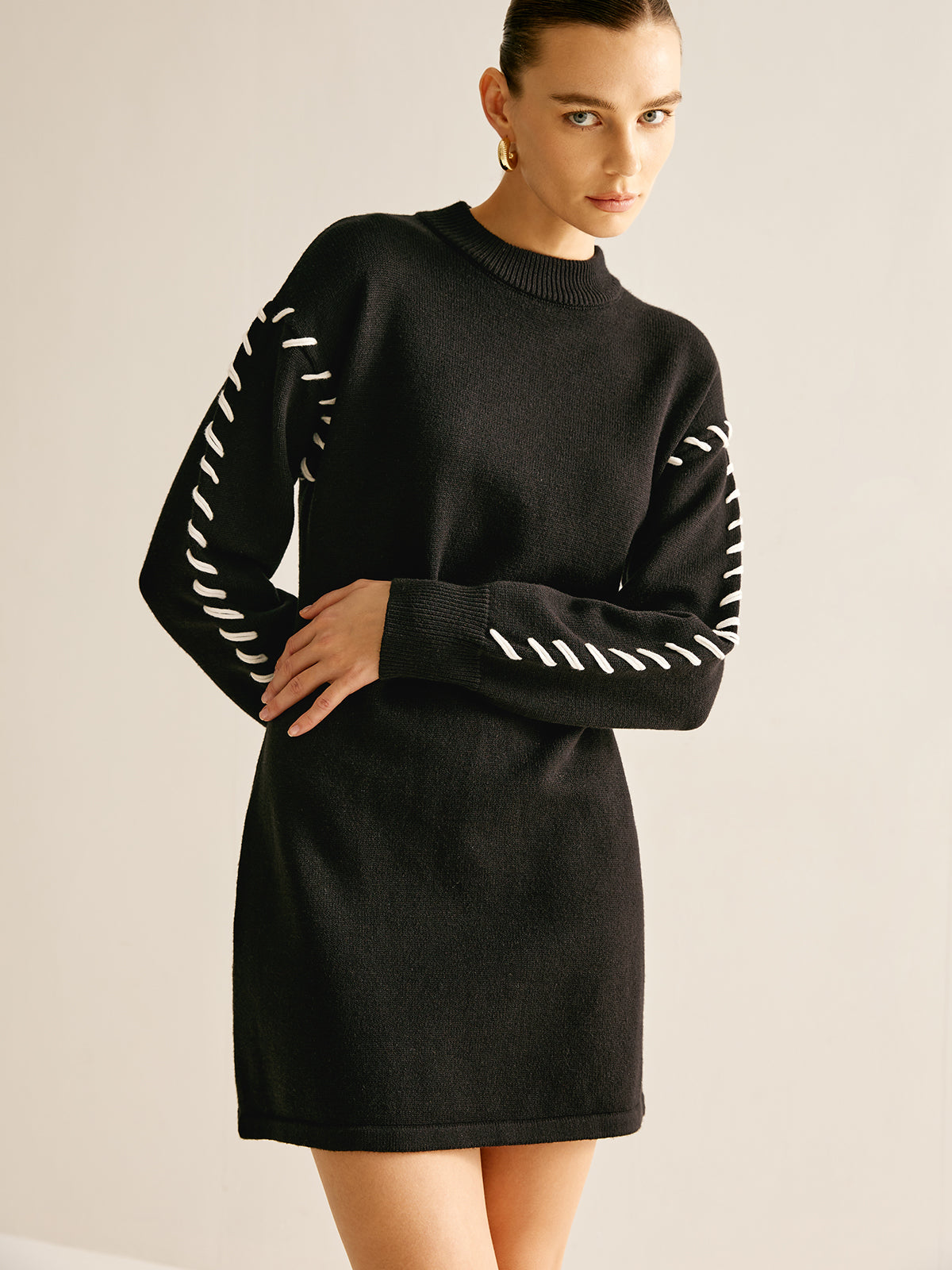 Lea | Stilvolles Kurzkleid mit Kontrastbesatz