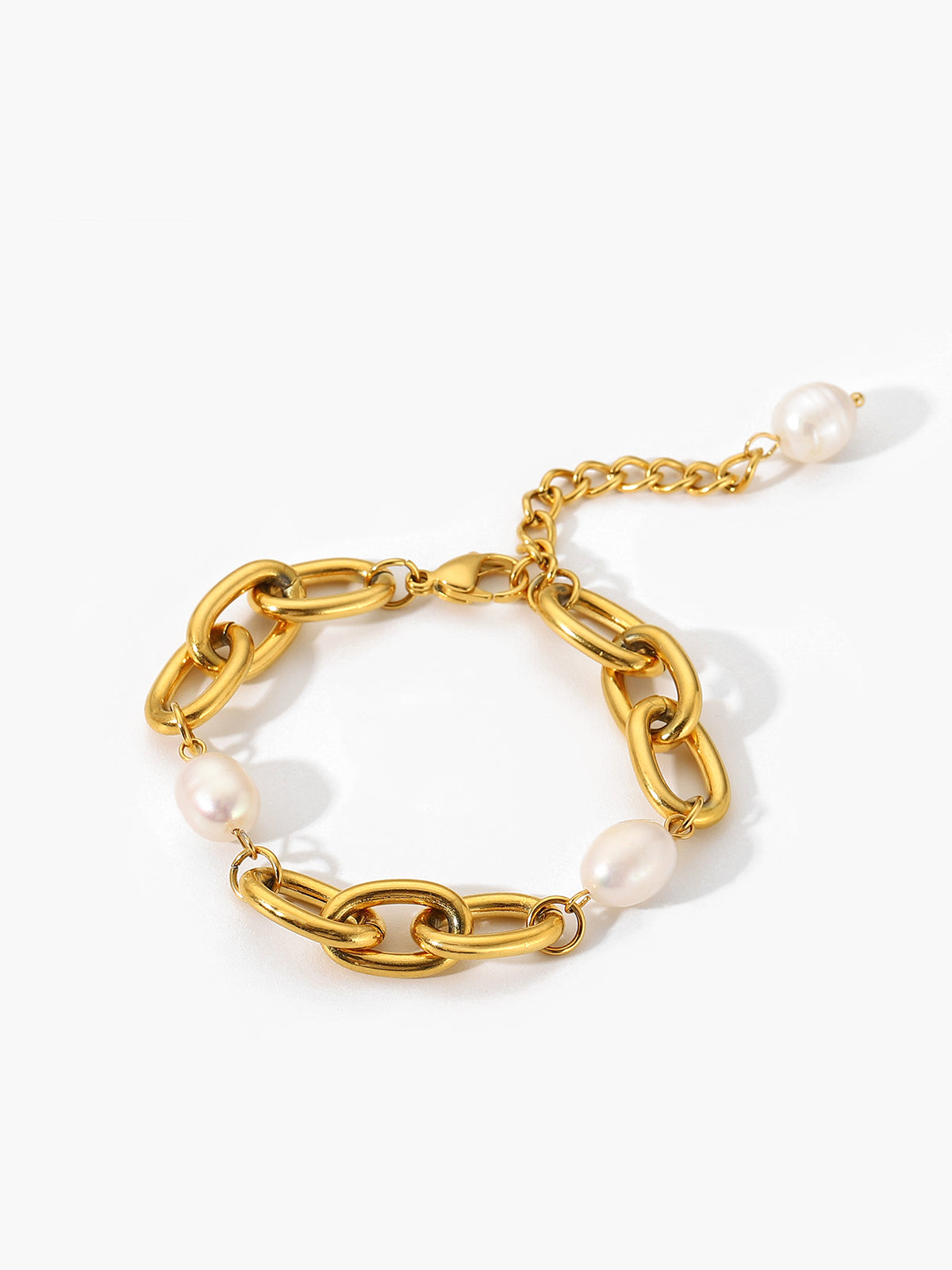 Clara | Elegantes Perlenarmband mit goldener Kette