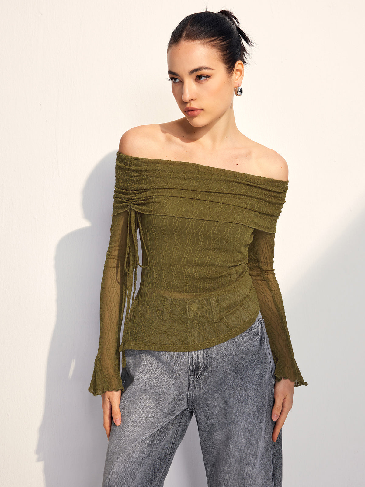 Laura | Off-Shoulder Kordelzugbluse