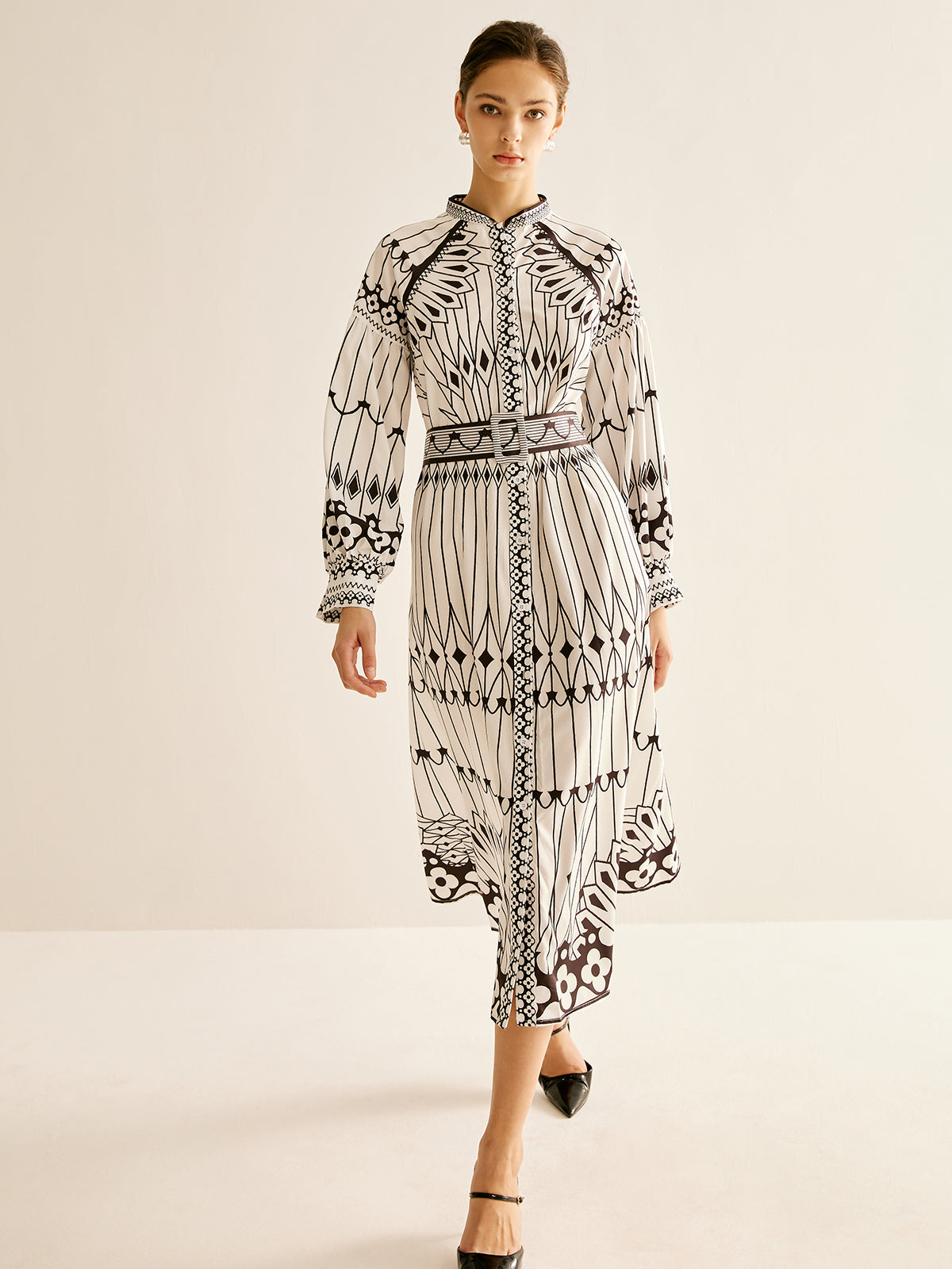 Sofia | Elegantes Boheme Kleid mit Standkragen und Split-Details