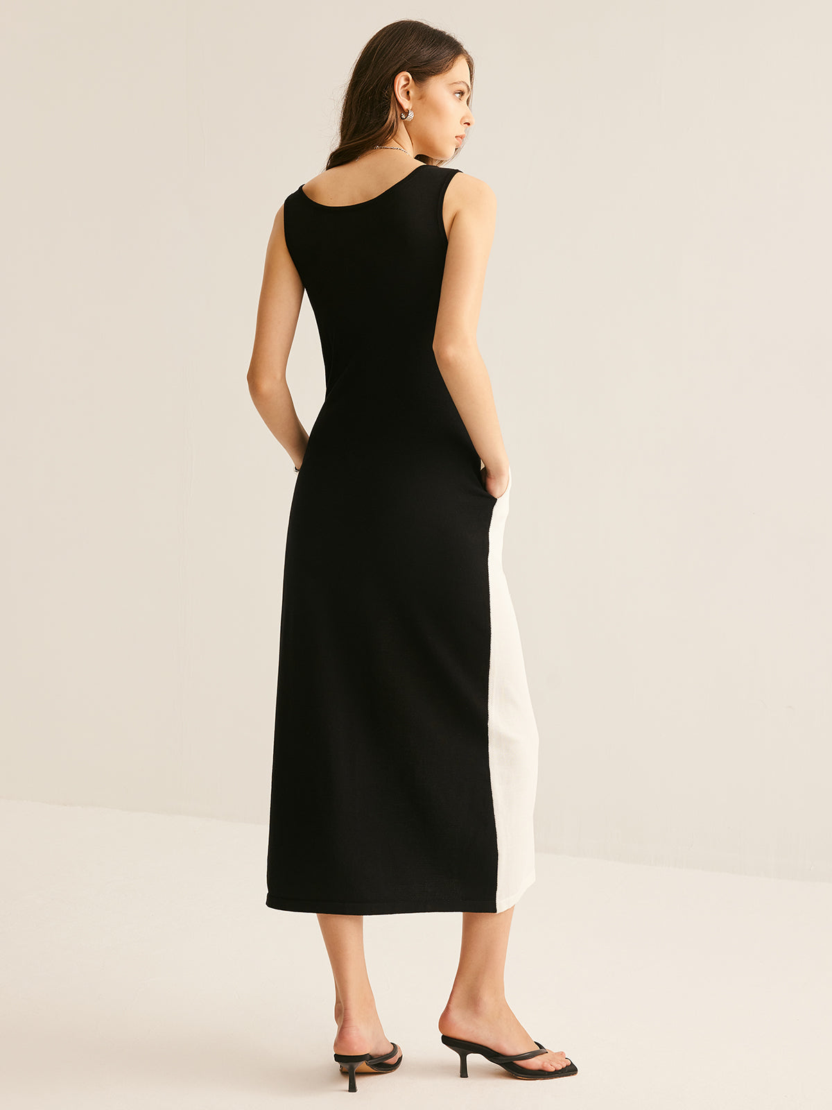 Clara | Zweifarbiges Tankkleid mit Taschen