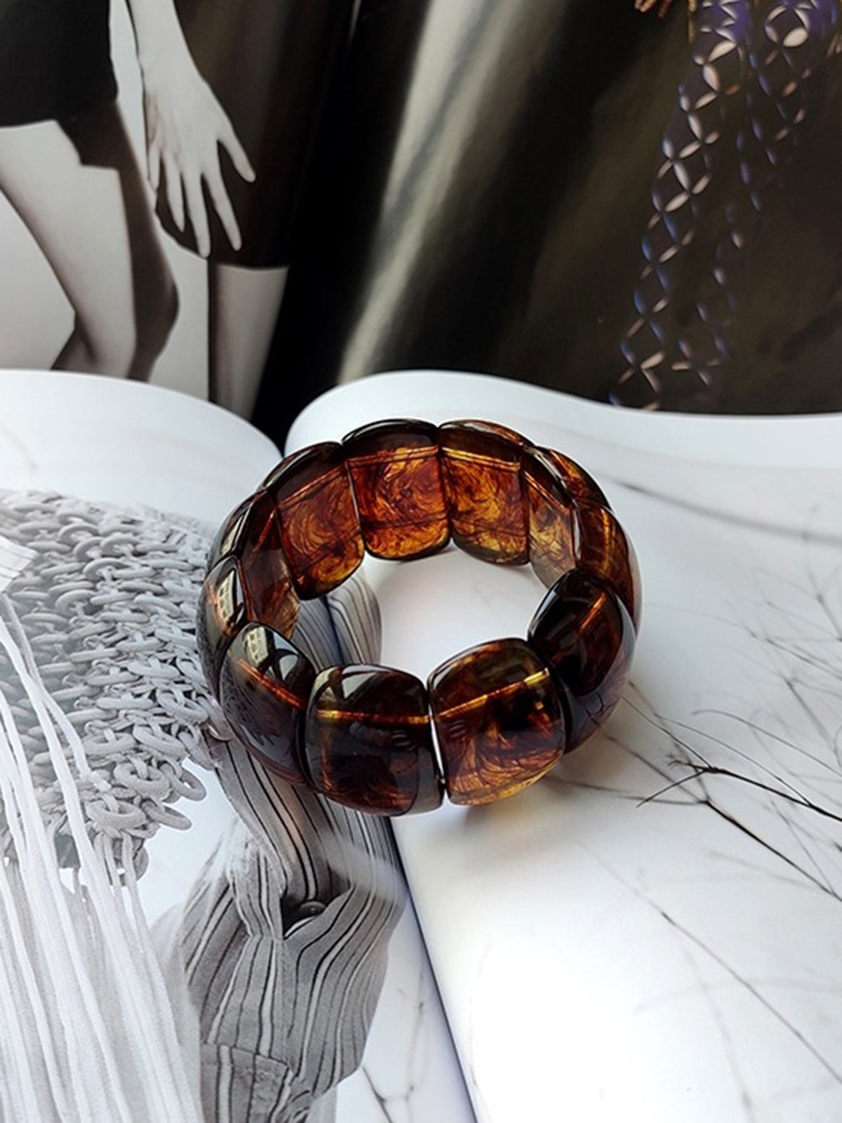 Marlene | Acrylarmband mit Marmor-Kristalltextur