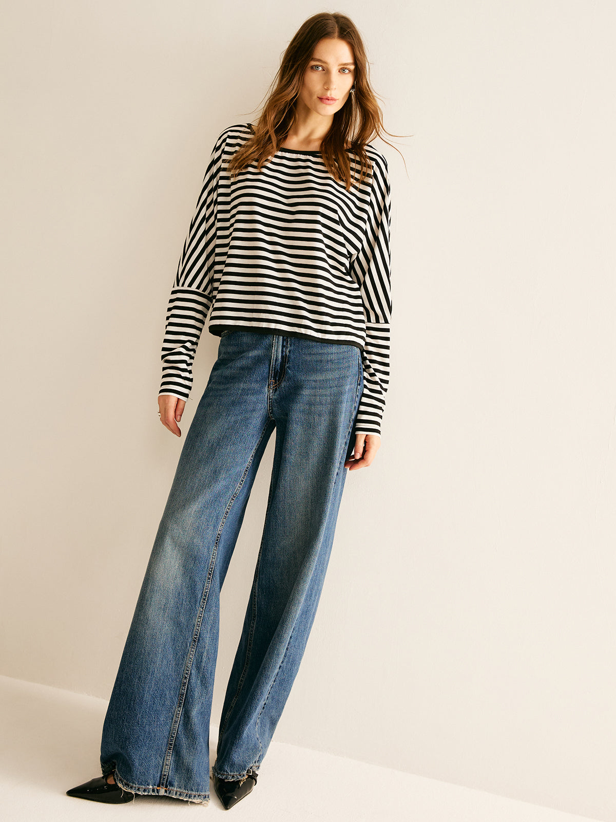 Felix | Gestreiftes rückenfreies Knoten-T-Shirt