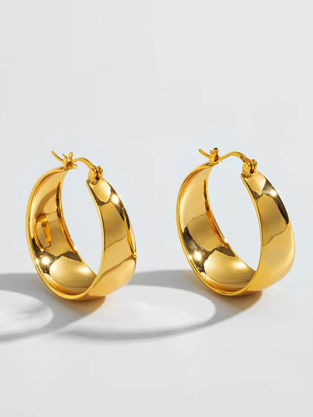 Jonas | Tunnel Hoop Anhänger Ohrringe