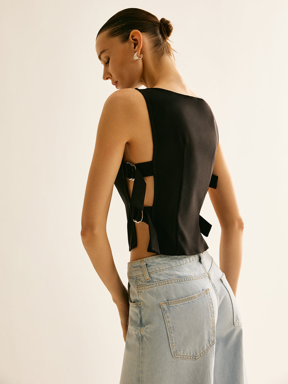 Leonie | Sexy Crop Top mit Seitenschnalle