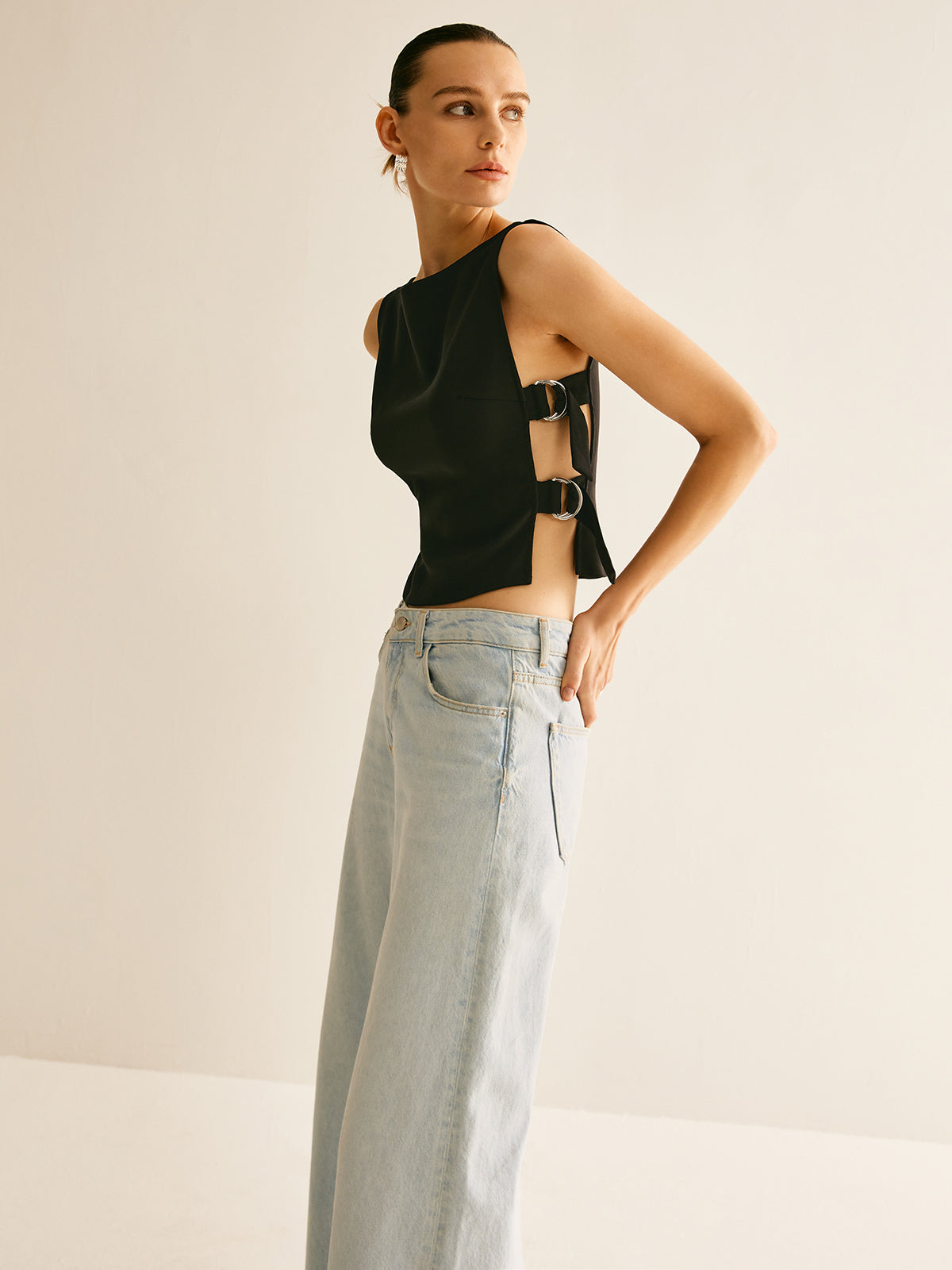 Leonie | Sexy Crop Top mit Seitenschnalle