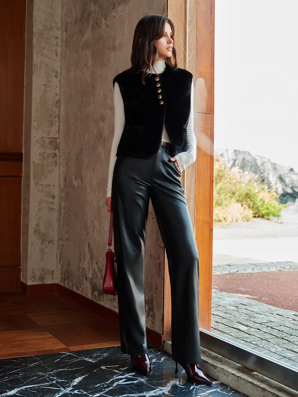 Noah | Elegante Kunstfellweste mit Knöpfen