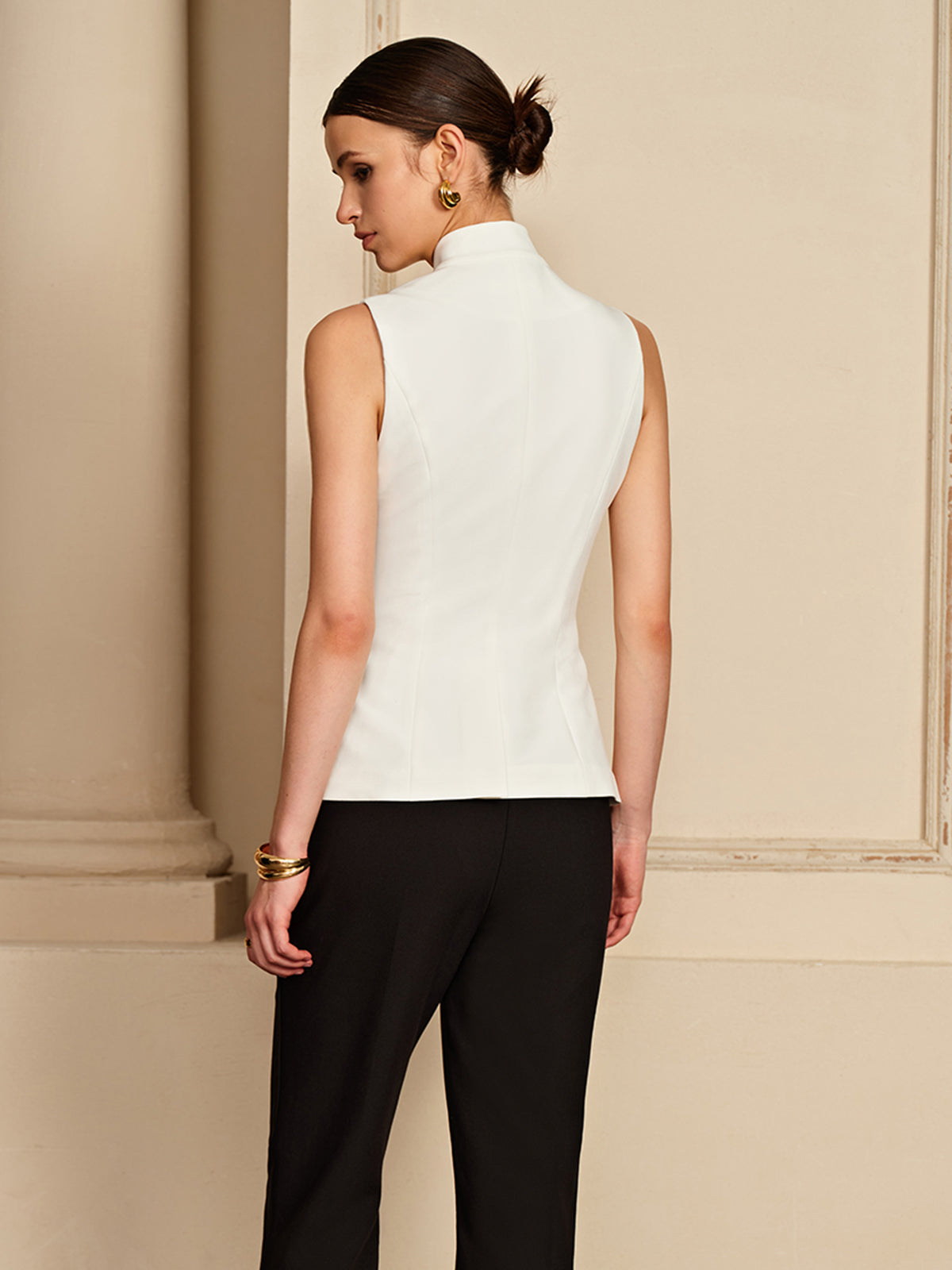 Hans | Elegante Weste mit Stehkragen und goldenen Knöpfen