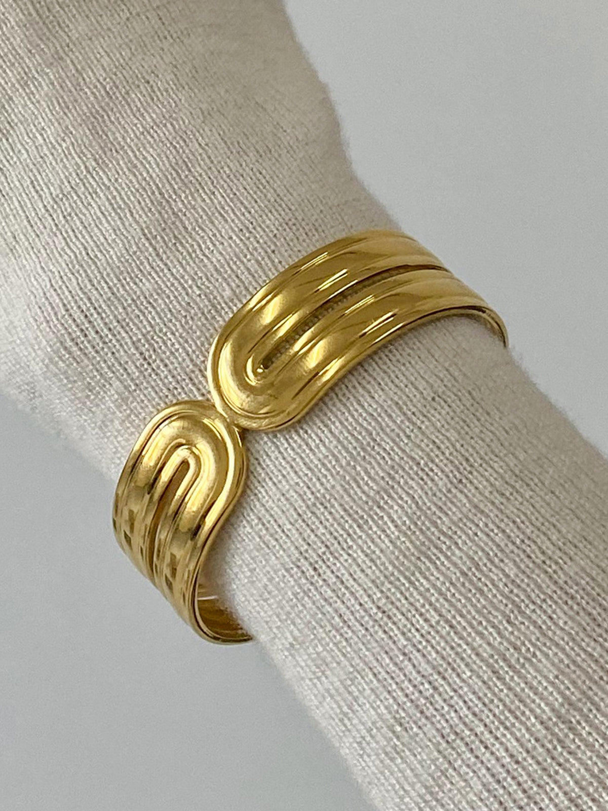 Leon | Breites Tunnel-Open-Armband