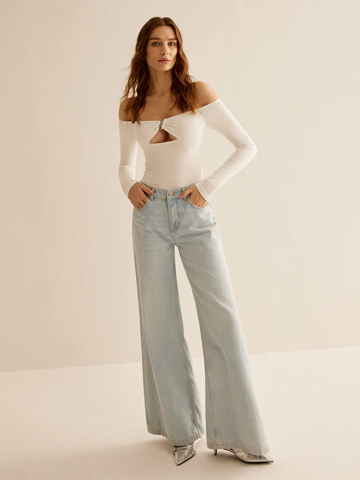 Clara | N-Ring Cold-Shoulder T-Shirt mit Cutout