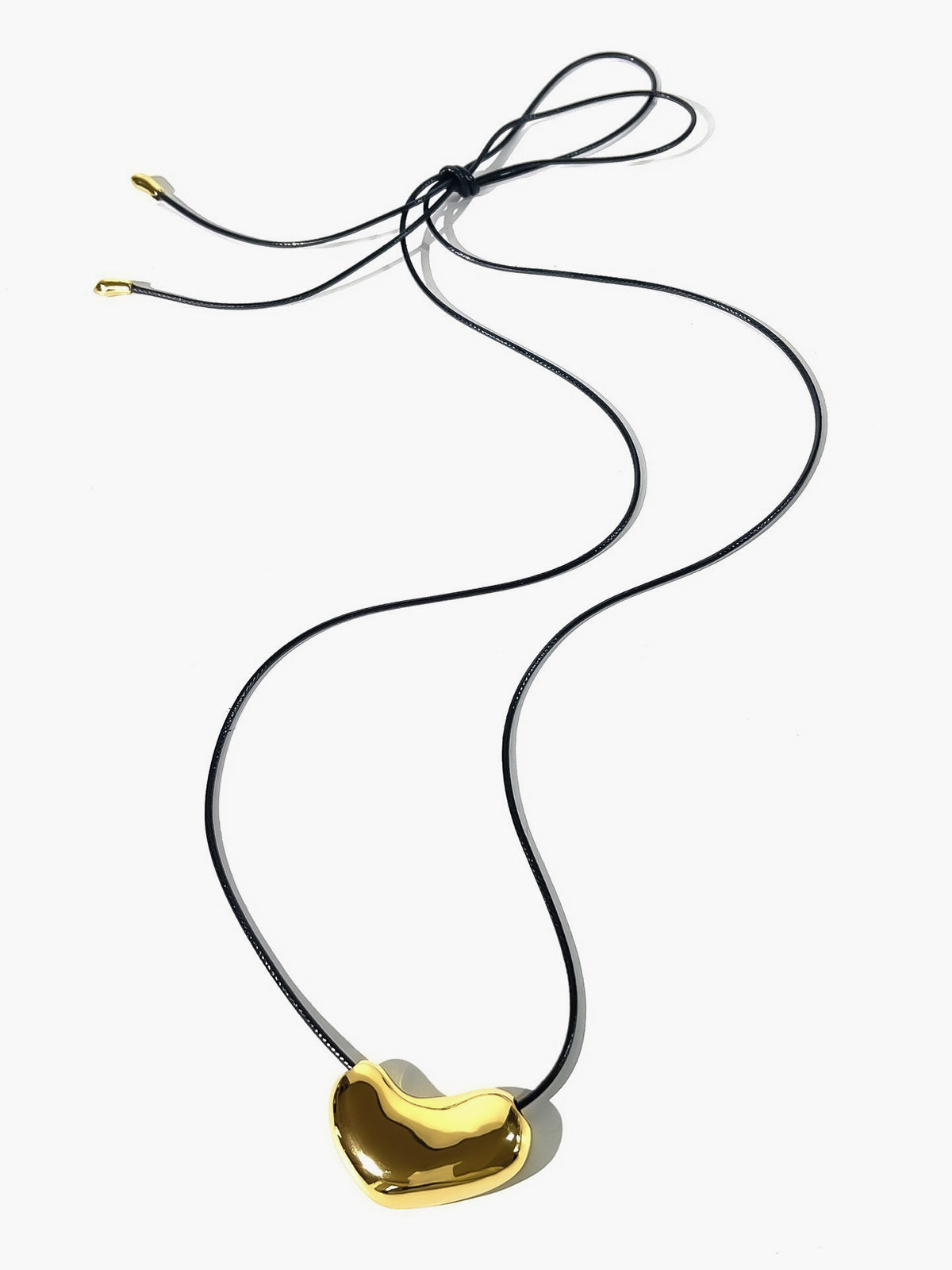 Mia | V-Shape Herz Seil Halskette